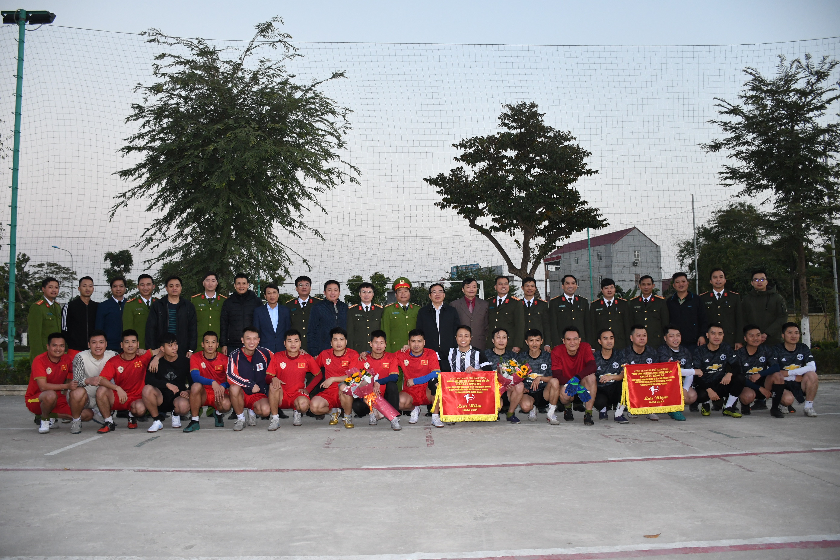 Giao hữu bóng đá kỷ niệm 73 năm ngày truyền thống lực lượng Hậu cần - Kỹ thuật